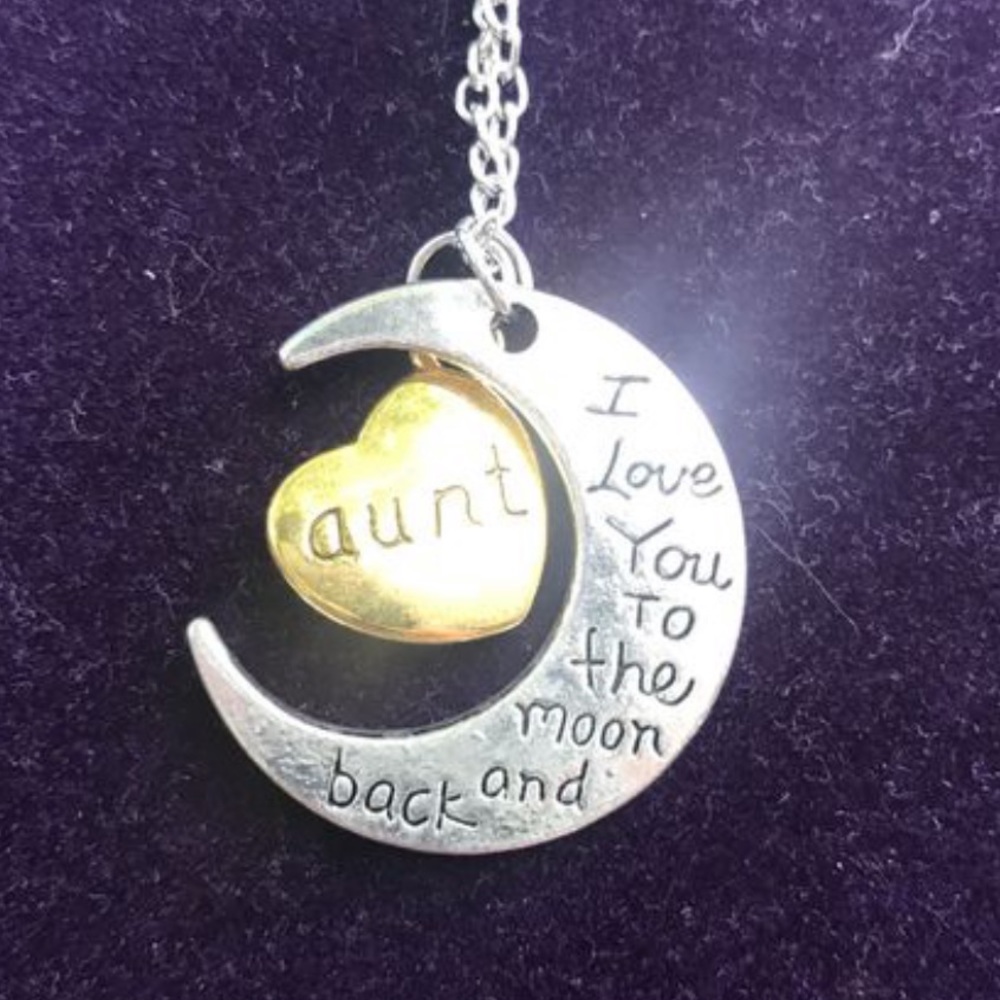 Aunt Necklace